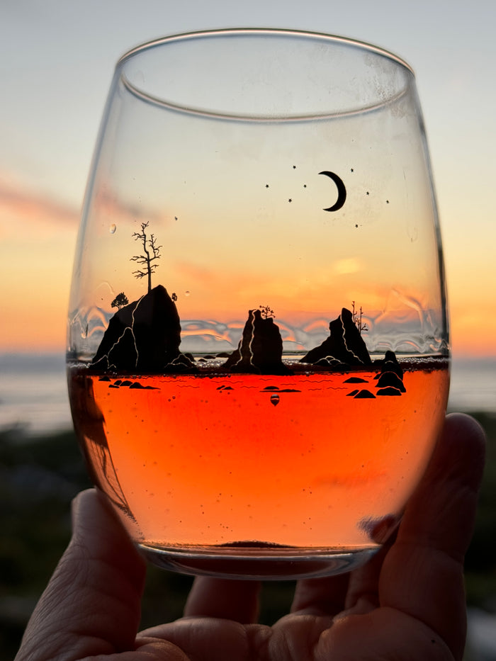 Moon Over Three Graces Stemless Wine Glass